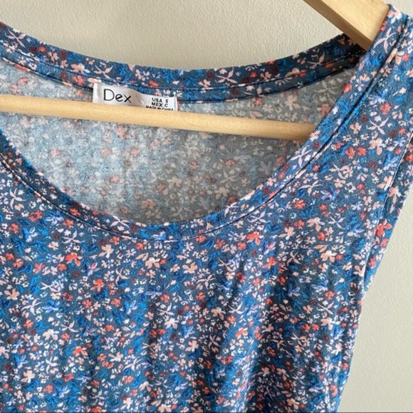 DEX Blue Floral Scoop Tank Top - Picture 4 of 6